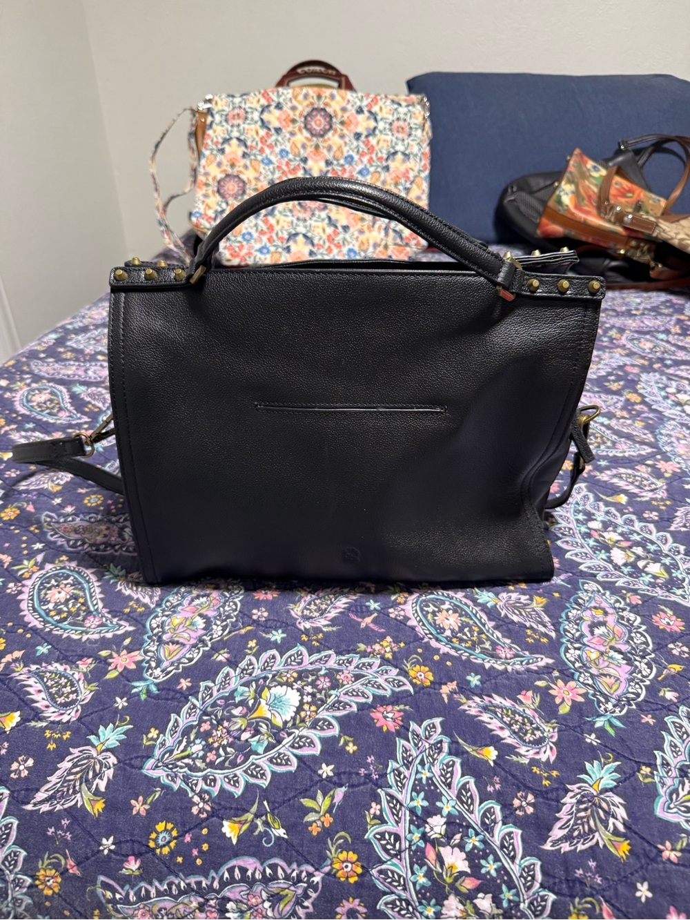 C & C company Black Crossbody Handbag - Picture 4 of 7